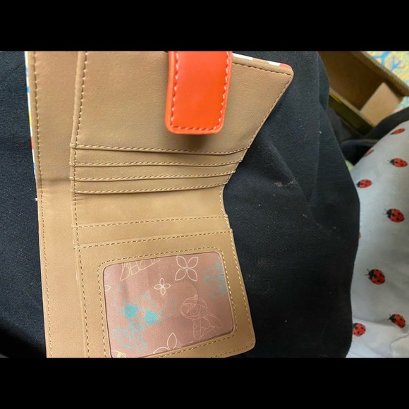 Loungefly Adorable colorful Stitch wallet - Picture 4 of 5